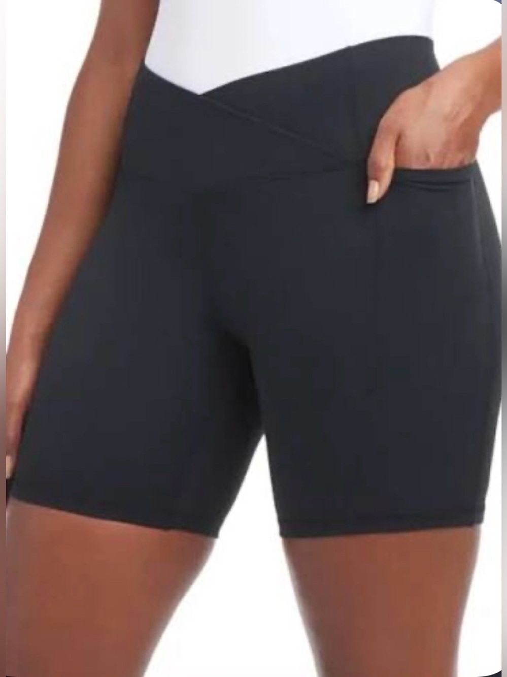 Danskin cross over waist bike shorts black, size XXL
